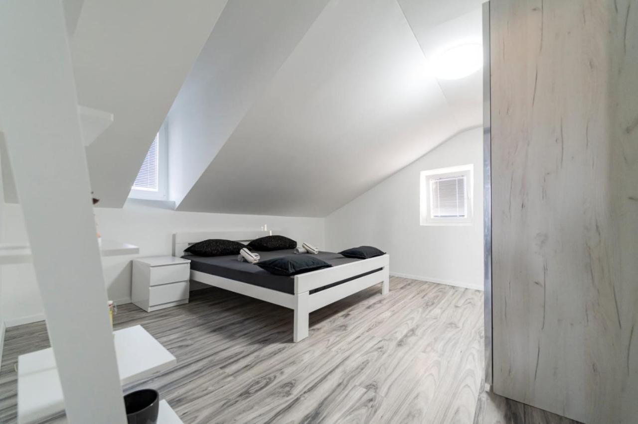 City Center Mayess Aparment Zadar Extérieur photo